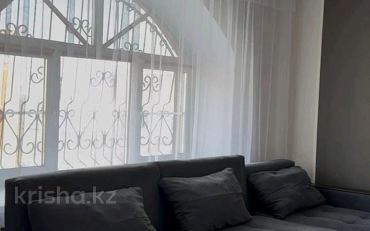 2-бөлмелі пәтер · 70 м² · 8/8 қабат, мкр. Алтын орда, Алия Молдагулова, бағасы: 23.6 млн ₸ в Актобе — фото 2