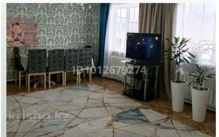 Отдельный дом · 2 комнаты · 70 м² · 8 сот., Бобровка 182 — Садоводство остановка за 9 млн ₸ в Семее — фото 2