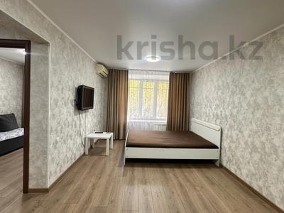 2-бөлмелі пәтер · 48 м² · 2/5 қабат, Жаңа қала ш/а., Абдирова 20, бағасы: 200 000 ₸ в Караганде, Казыбек би р-н