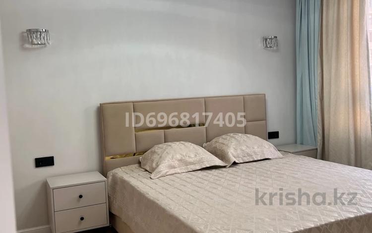 2-комнатная квартира, 56 м², 10 этаж помесячно, Жандосова 94А