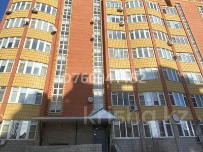 3-комнатная квартира · 120 м² · 5/8 этаж, мкр. Алтын орда, Санкибай батыра 40 за 20 000 〒 в Актобе