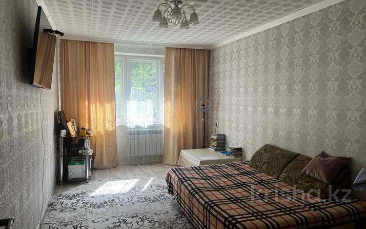 2-бөлмелі пәтер · 50 м² · 1/5 қабат, 40 лет Победы 74, бағасы: 9.8 млн ₸ в Шахтинске — фото 2