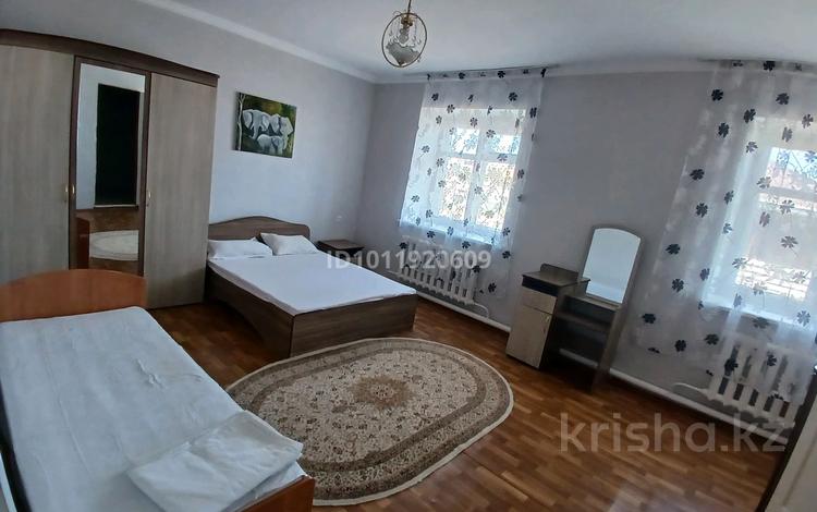 Жеке үй · 6 бөлме · 240 м², Центр — Жумабаева, бағасы: 150 000 ₸ в Бурабае — фото 2