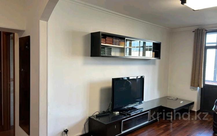 2-комнатная квартира · 70 м² · 6/16 этаж, Науырызбай батыра 99/1 за 450 000 ₸ в Алматы, Алмалинский р-н — фото 2
