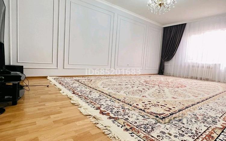 3-комнатная квартира · 98 м² · 15/16 этаж, мкр. Алмагуль 18 за 24 млн ₸ в Атырау — фото 2