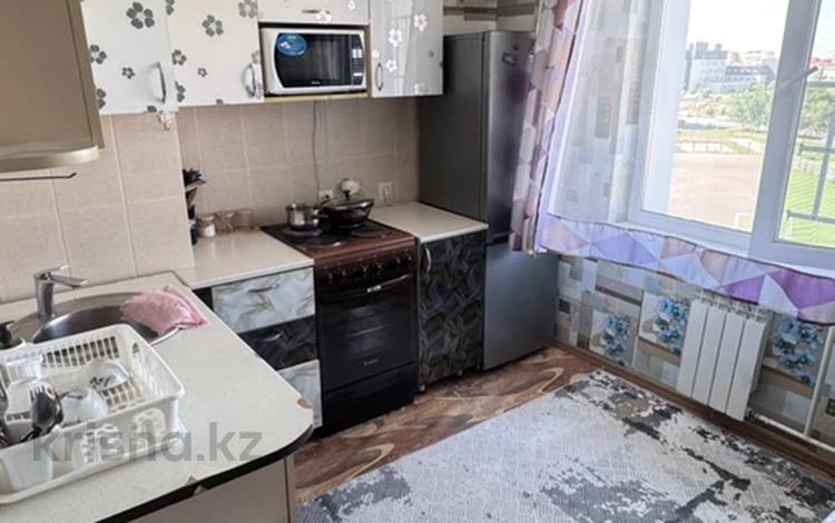 1-комнатная квартира · 38 м² · 6/9 этаж, Увалиева 8/1 за 18 млн ₸ в Усть-Каменогорске — фото 2