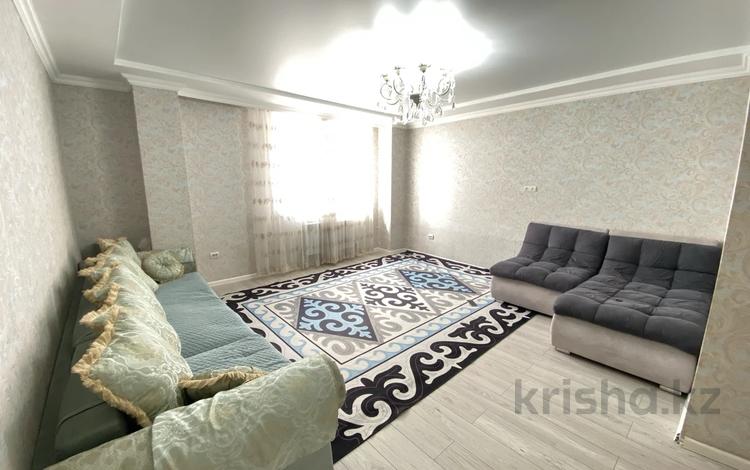 3-комнатная квартира · 80 м² · 12/16 этаж, Чингиз Айтматов 38 за 330 000 ₸ в Астане, Нура р-н — фото 2