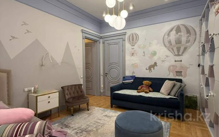 4-комнатная квартира · 201.3 м² · 3/6 этаж, Шарля де Голля 9 за 278 млн ₸ в Астане, Алматы р-н — фото 5
