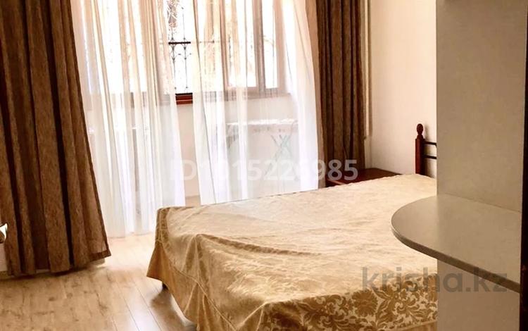 3-комнатная квартира · 70 м² · 2/5 этаж, Абая 107/2 — Байзакова за 400 000 ₸ в Алматы, Алмалинский р-н — фото 3