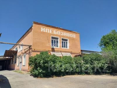 Аренда промбаз и заводов в Туркестанской обл.: Завод · 3.5 га, Сатпаева 1/9 за 1 500 〒 Завод · 3.5 га, Сатпаева 1/9 за 1 500 〒 в Кентау