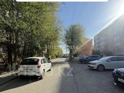 3-комнатная квартира · 61.3 м² · 1/5 этаж, Зейнолла Гумарова 9 за 14.3 млн ₸ в Атырау, мкр Авангард-4