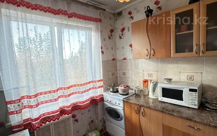 2-бөлмелі пәтер, 47.8 м², 5/5 қабат, Назарбаева 10 — Оптовка 8/1, бағасы: 12.6 млн 〒 в Усть-Каменогорске — фото 2