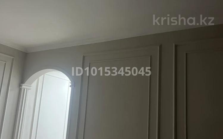 2-бөлмелі пәтер · 42 м² · 1/4 қабат, Богенбай батыр 266, бағасы: 300 000 ₸ в Алматы, Алмалинский р-н — фото 2