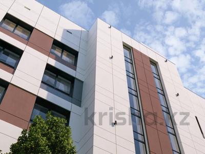 1-комнатная квартира · 50.76 м², Кокжал Барака 18 а, б, в за ~ 21.3 млн 〒 в Усть-Каменогорске