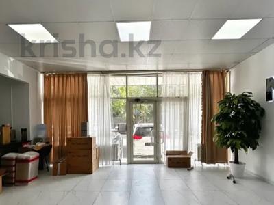 Свободное назначение, офисы, магазины и бутики, общепит, салоны красоты, медцентры и аптеки, образование · 650 м² за 499 млн 〒 в Алматы, Бостандыкский р-н