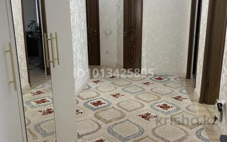 2-комнатная квартира · 85 м² · 9/9 этаж, Жарбосынова 71 за 270 000 ₸ в Атырау — фото 3