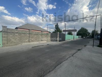 Отдельный дом · 4 комнаты · 70 м² · 11 сот., 3-переулок Узбекской 3 — Космос магазин локтев сто за 32 млн ₸ в Таразе