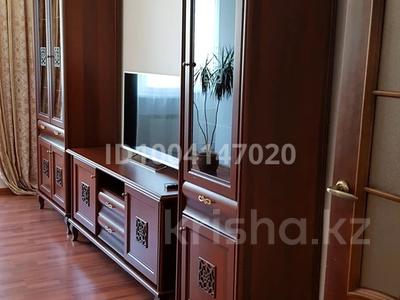 4-комнатная квартира · 90 м² · 4/5 этаж, мкр Жетысу-1 42 — Абая Момышулы за 500 000 ₸ в Алматы, Ауэзовский р-н