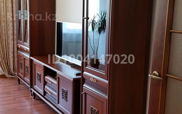 4-комнатная квартира · 90 м² · 4/5 этаж, мкр Жетысу-1 42 — Абая Момышулы за 500 000 ₸ в Алматы, Ауэзовский р-н — фото 2