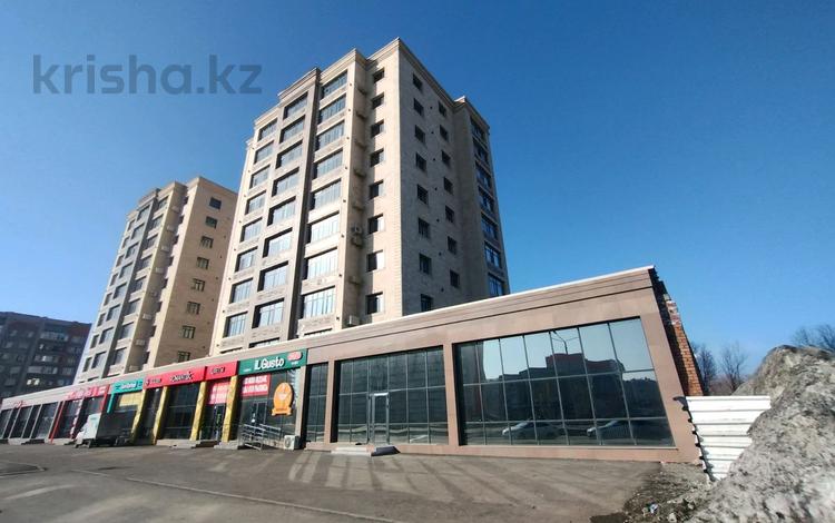 2-бөлмелі пәтер · 81 м² · 8/9 қабат, Казыбек Би 12, бағасы: 40 млн ₸ в Усть-Каменогорске, Ульбинский — фото 3