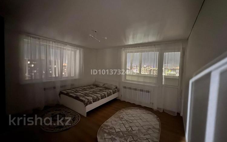 2-комнатная квартира · 67 м² · 13/14 этаж, Кайым Мухамедханов 25 за 250 000 ₸ в Астане, Нура р-н — фото 2