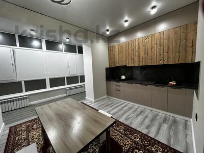 1-бөлмелі пәтер · 56 м² · 1/7 қабат, мкр 8, Батыс 2 300, бағасы: 12 000 ₸ в Актобе