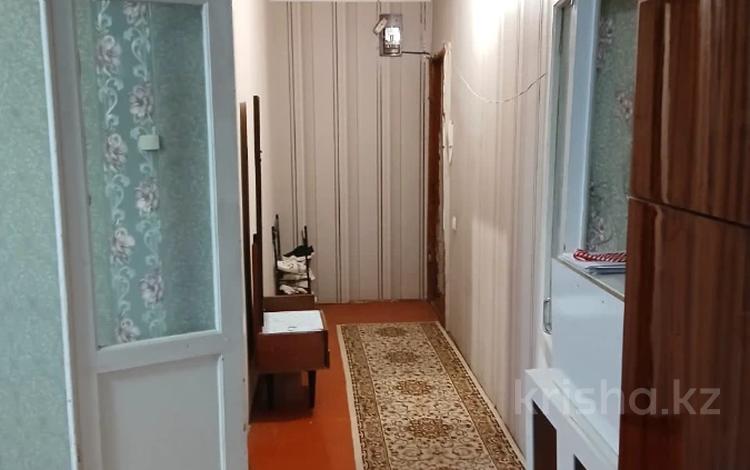 2-комнатная квартира · 42 м² · 3/5 этаж, мкр Акбулым, мкр Акбулым -1 мкр 28 за 10.9 млн ₸ в Таразе — фото 2