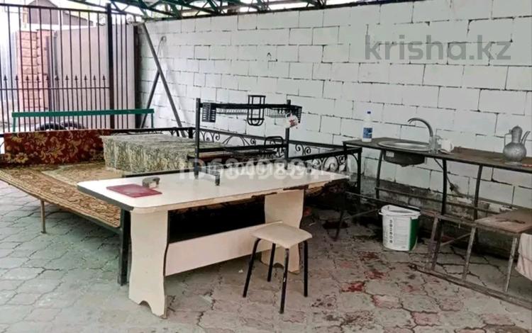 Отдельный дом · 7 комнат · 200 м² · 8 сот., мкр Айнабулак-2 — Жумабаева 194 В за 400 000 〒 в Алматы, Жетысуский р-н — фото 2