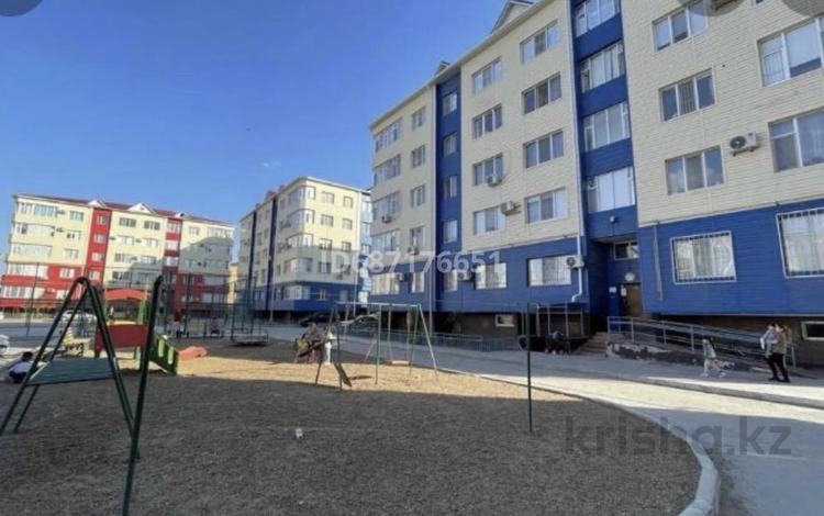 3-бөлмелі пәтер, 80 м², 2/5 қабат, Шукурова 98В — Жк малика, бағасы: 21 млн 〒 в  — фото 15