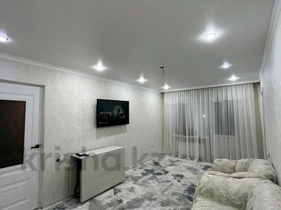 2-комнатная квартира, 47 м², 3/5 этаж, самал 27 за 14.5 млн 〒 в Талдыкоргане, мкр Самал