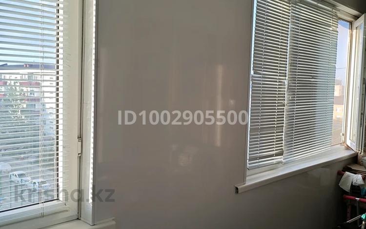 2-бөлмелі пәтер · 50.7 м² · 5/5 қабат, Привокзальный-3а 17a, бағасы: 16 млн ₸ в Атырау, мкр Привокзальный-3А — фото 2