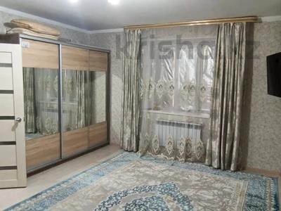 1-комнатная квартира · 37 м² · 5/5 этаж, Бурабай за 11.5 млн ₸ в Актобе, мкр. Курмыш