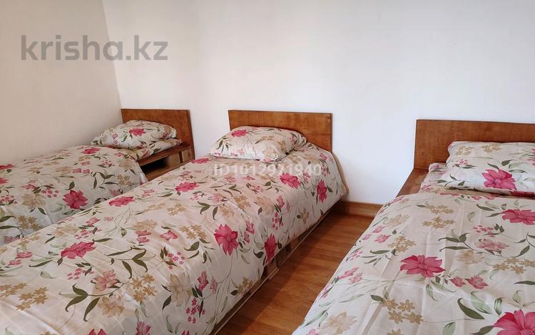 Дом · 4 комнаты · 40 м², Карабая мусабайая 42б за 2 000 ₸ в Бурабае — фото 6