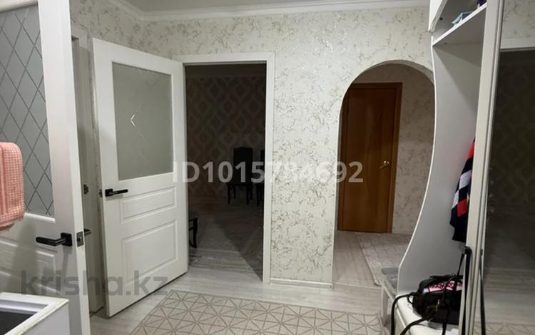 3-комнатная квартира · 67.8 м² · 3/5 этаж, Привокзальный 3а 10а за 25 млн ₸ в Атырау, мкр Привокзальный-3А — фото 2