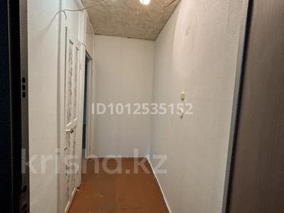 2-бөлмелі пәтер · 43 м² · 3/5 қабат, проспект Бауыржара Момышулы 27 — Находится рядом с Зорькой, бағасы: 7.5 млн ₸ в Темиртау