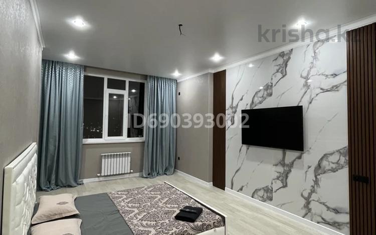 1-бөлмелі пәтер · 47 м² · 9/10 қабат, 16-ш/а. 76, бағасы: 10 000 ₸ в Актау, 16-й мкр  — фото 2