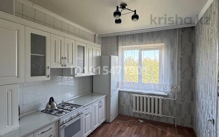 1-комнатная квартира · 42 м² · 6/9 этаж, мкр Аксай-2 26 — Толе би Момышұлы за 25.5 млн ₸ в Алматы, Ауэзовский р-н — фото 2