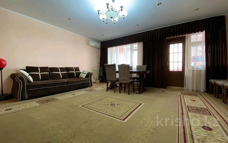 4-комнатная квартира, 80 м², 4/5 этаж, проспект за 23.3 млн 〒 в Талдыкоргане, Каратал — фото 2