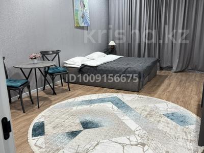 3-комнатная квартира · 80 м² · 3/9 этаж, Самал 82 — Коняхина за 40 000 ₸ в Уральске
