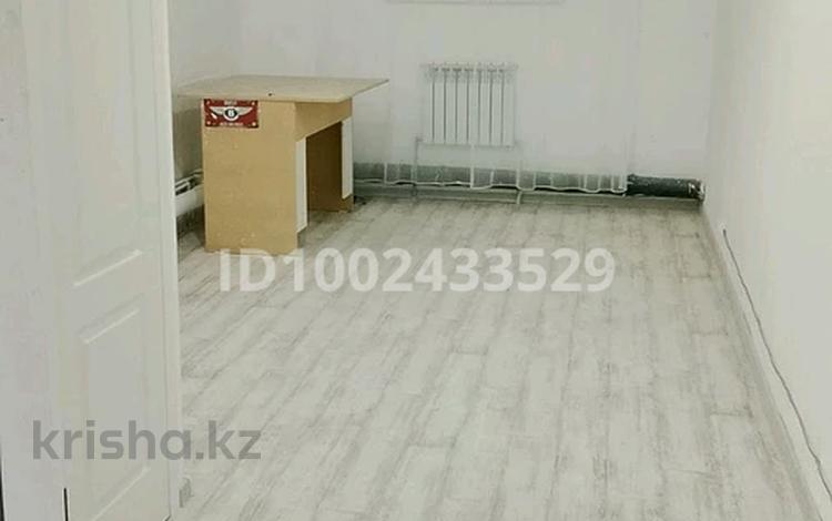 Свободное назначение, офисы, магазины и бутики, склады, салоны красоты, фитнес и спорт, медцентры и аптеки, образование, развлечения, конференц-залы, кабинеты и рабочие места, студии · 20 м² за 120 000 ₸ в Алматы, Наурызбайский р-н — фото 30