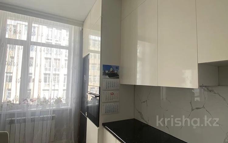 3-бөлмелі пәтер · 95 м² · 4/8 қабат, Мангилик Ел 51/6, бағасы: 65 млн ₸ в Астане, Есильский р-н — фото 2