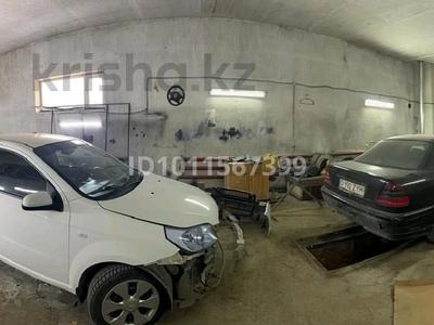 Гараж · 12 м² · Алихана Букейхана 36 — Малышка и мост Сельмаш за 150 000 ₸ в Актобе, мкр. Сельмаш