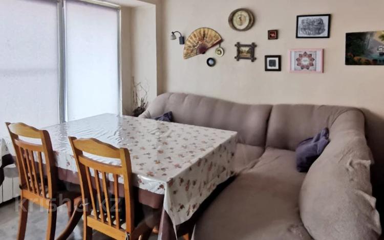3-бөлмелі пәтер · 63 м² · 2/4 қабат, Акпаева 59/1 — Рыскулова - Жансугурова, бағасы: 29 млн ₸ в Алматы, Жетысуский р-н — фото 3