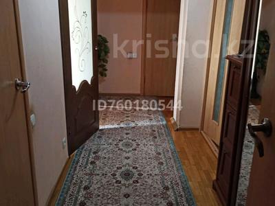 3-комнатная квартира · 67 м² · 3/5 этаж, мкр Казахфильм 38 — Аль-Фараби Жарокова за 60 млн ₸ в Алматы, Бостандыкский р-н