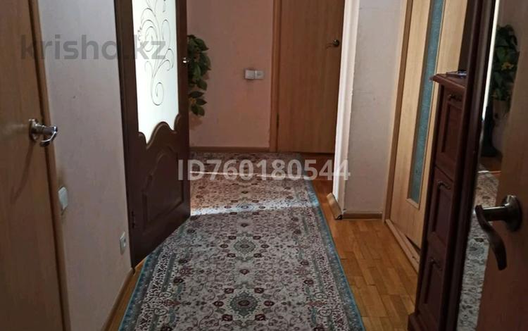 3-комнатная квартира · 67 м² · 3/5 этаж, мкр Казахфильм 38 — Аль-Фараби Жарокова за 60 млн ₸ в Алматы, Бостандыкский р-н — фото 2