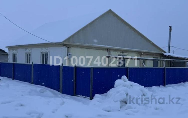 Отдельный дом · 4 комнаты · 100 м² · 15 сот., Тәуелсіздік 5 за 6.5 млн 〒 в Акжаик — фото 18