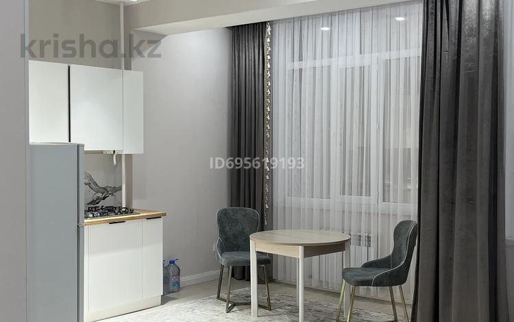 1-бөлмелі пәтер · 42.5 м² · 8/10 қабат, 18 микрорайон 28, бағасы: 16 млн ₸ в Актау, 18-й мкр  — фото 2