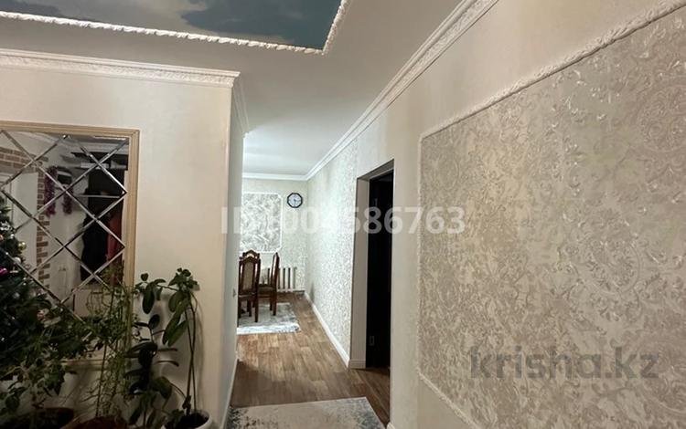 Отдельный дом · 4 комнаты · 140 м² · 18 сот., мкр Кунгей , Батыр Баян 104 за 52.4 млн 〒 в Караганде, Казыбек би р-н — фото 2