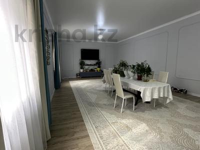 Отдельный дом · 3 комнаты · 185.5 м² · 8 сот., Сарбаз 212 за 38 млн 〒 в Актобе, СК Сарбаз