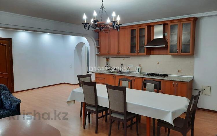 6-бөлмелі пәтер · 230 м² · 6/10 қабат, Абулхаир хана — Коныс, Центральный Стадион, бағасы: 500 000 ₸ в Актобе — фото 2
